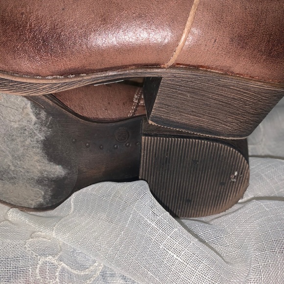 ✨Make an offer✨ Women boots! - Picture 2 of 3